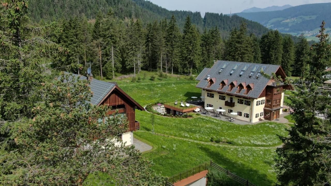 Natura Boutique Chalet Wellness Spa 多比亚科 外观 照片